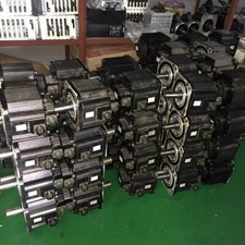 R88M-W3K030F-S2 Module, PLC, LCD, Board, Controller